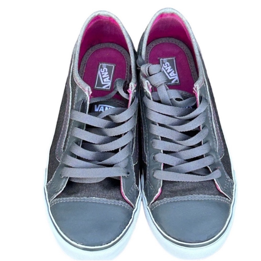 Vans Lace Up Low Top Skateboard
Shoes Size 7.5